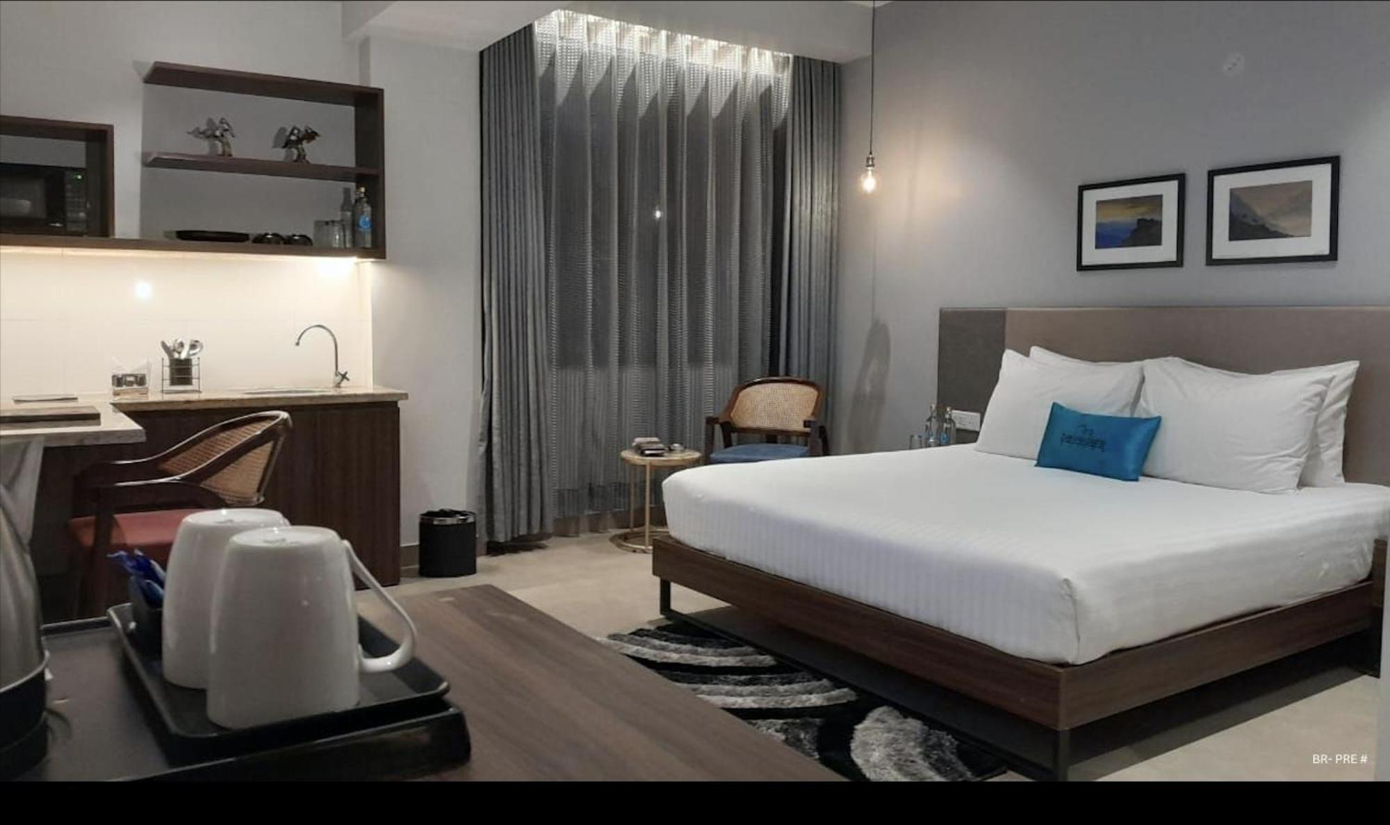 Belvedere Suites Greater Noida Exterior foto